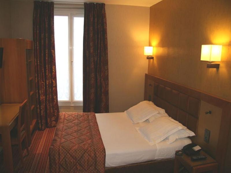 Hotel Bellevue Saint-Lazare Paris Chambre photo