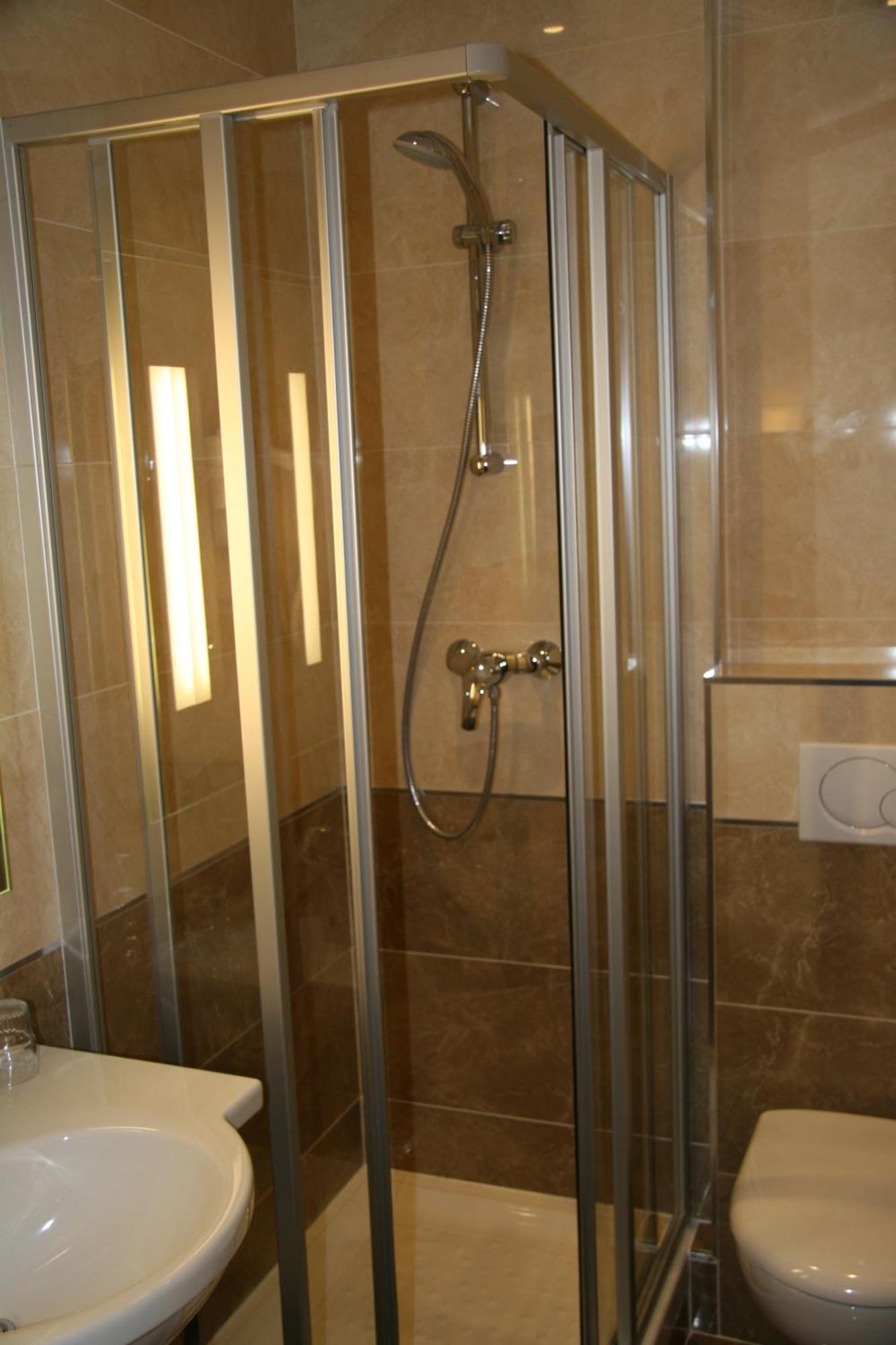 Hotel Bellevue Saint-Lazare Paris Extérieur photo